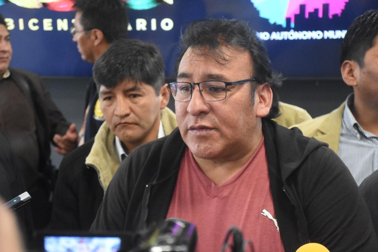 La Federación Chuquiago Marka cuestiona la calidad de la gasolina y la califica de “basura”